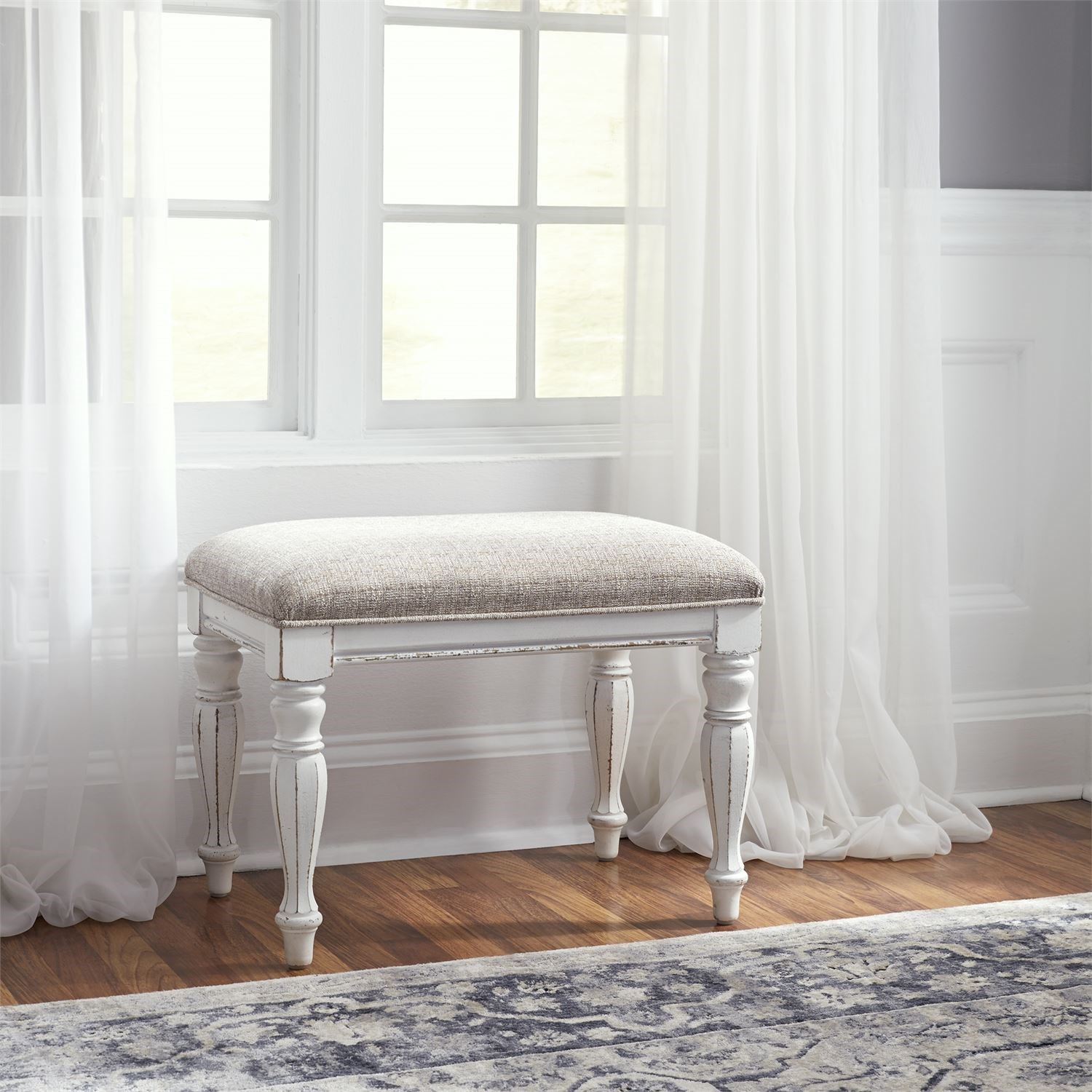 Magnolia manor bed deals bench